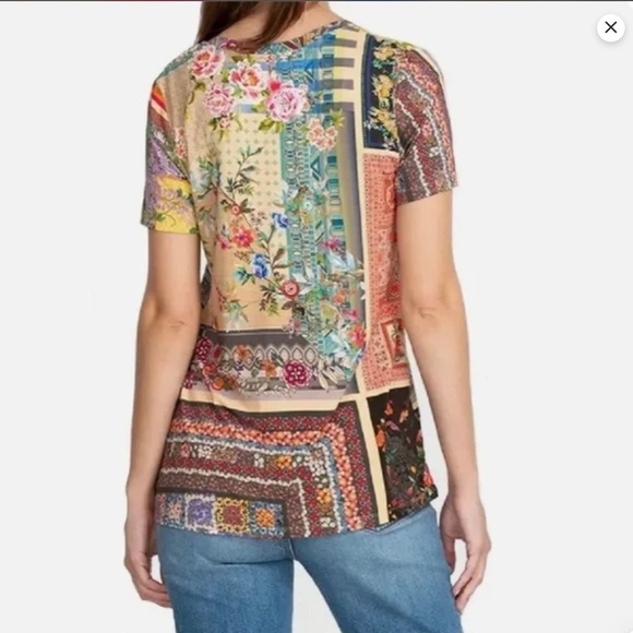 Johnny Was Calloway Favorite SS V neck Swing Tee Medium - Picture 5 of 5